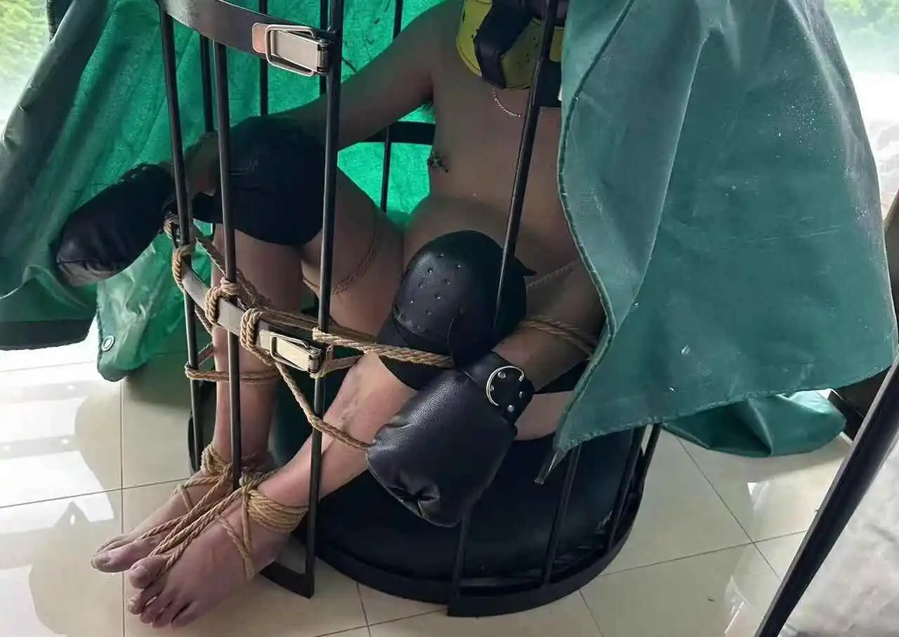 “spank”在BDSM中究竟意味着什么?你了解其中的心理和情感动态吗? 一