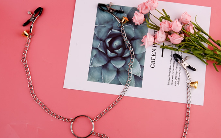 ddlg是什么?它在字母圈中带来了怎样的情感体验与角色扮演? 一