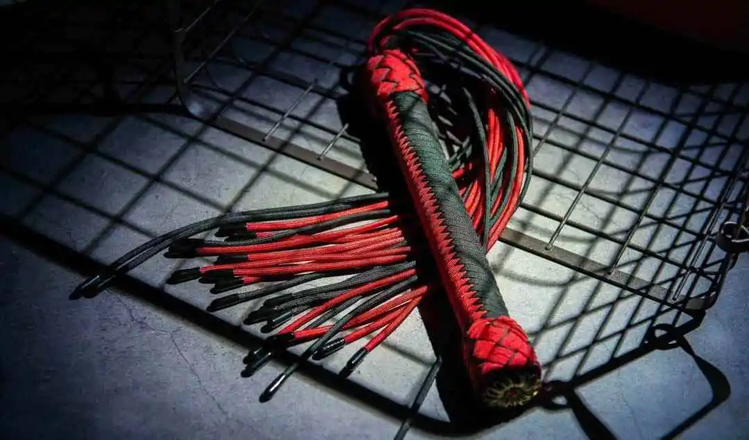 BDSM世界中如何建立信任与沟通才更有效 一